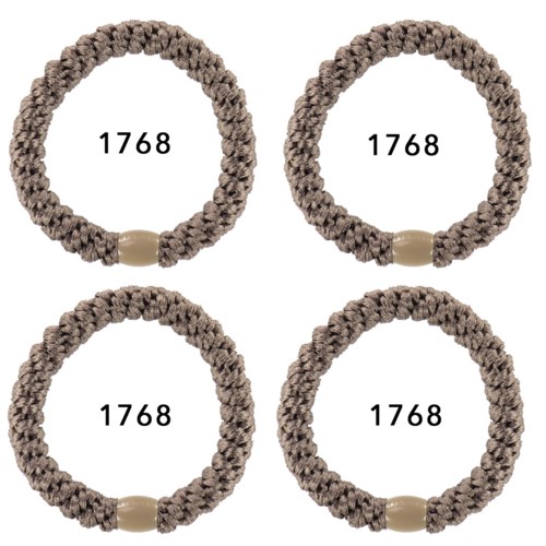 Fyra grå flätade hårband med siffran 1768 i mitten av varje.