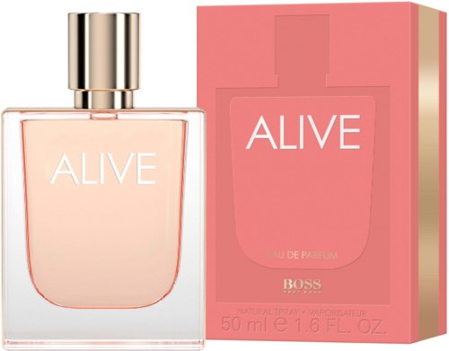 Een parfumbottle gemerkt 'ALIVE' naast een roze doos met dezelfde naam. De fles heeft een zilveren dop.