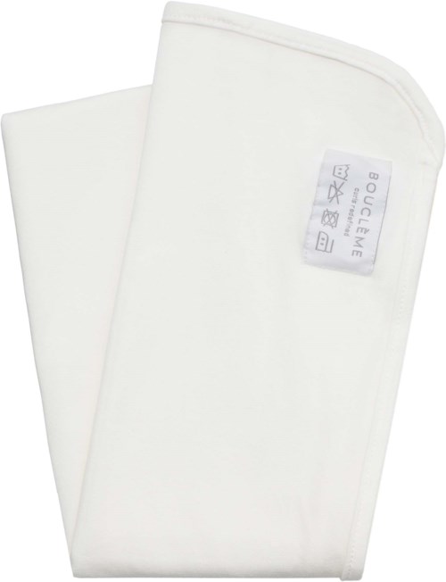 Twee witte doeken of handdoeken, gevouwen en plat gelegd.