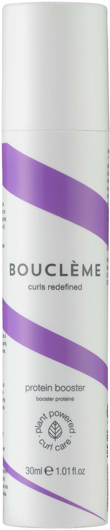 Een witte cilindervormige fles met paarse golvende lijnen en zwarte tekst voor Bouclème krulproduct.