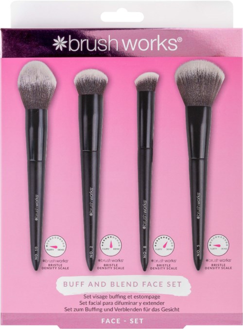 Fyra makeupborstar med svarta handtag och mjuka borst i rosa förpackning, märkta "buff and blend face set."