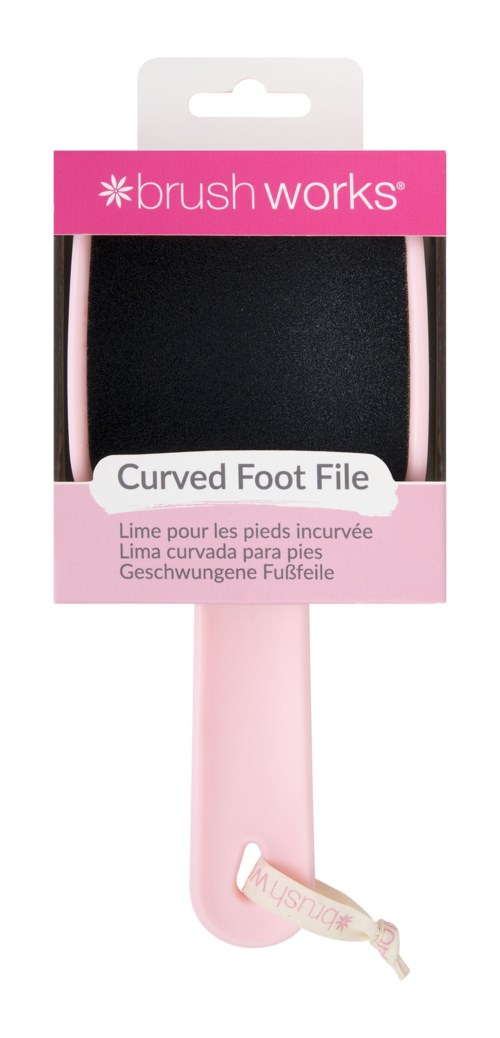 Ett rosa kurvat fotfilé med svart slipande yta och handtag, förpackningen visar att det är från Brush Works.