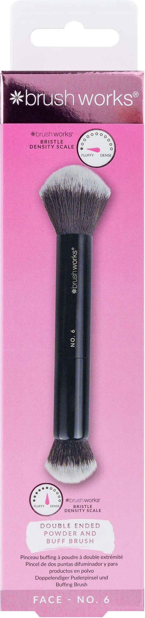 En svart makeup-borste med grå och vita borst i rosa förpackning märk märket 'brush works'.
