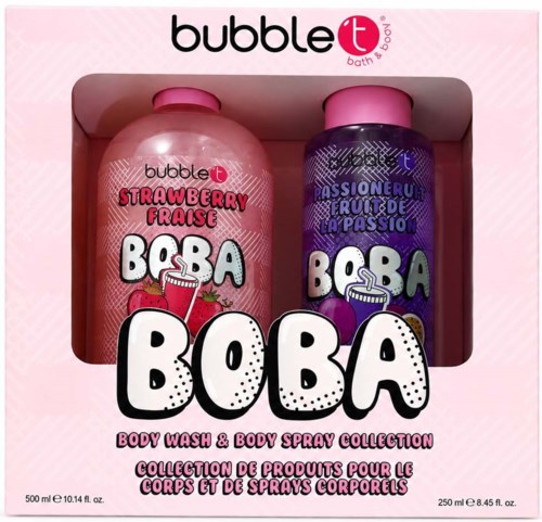 To flasker med Boba kroppsvask og kroppsspray med jordbær og pasjonsfrukt i rosa emballasje.