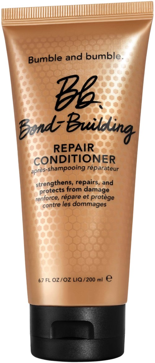 Eine Tube Bumble and Bumble Bond-Building Repair Conditioner für Haarpflege. Es fördert die Reparatur und schützt vor Schäden.