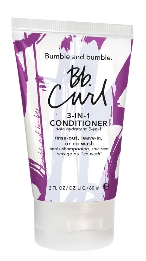 Eine Haarspülungstube mit lila-weißem abstraktem Design, mit der Aufschrift 'Bumble and bumble' BB Curl 3-in-1.