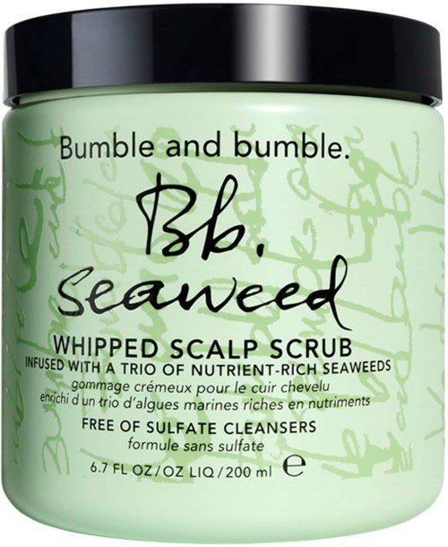 Ein grüner Behälter mit Bumble and Bumble seaweed whipped scalp scrub und schwarzem Deckel, 6,7 Fl oz.