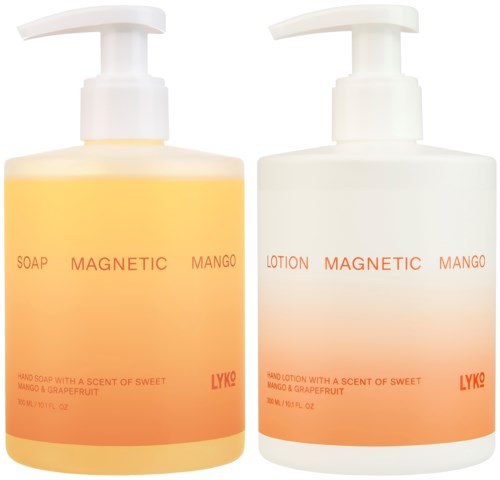Zwei Flaschen mit Mango-Duft-Personenpflegeprodukten, eine Seife und eine Lotion, stehen nebeneinander.