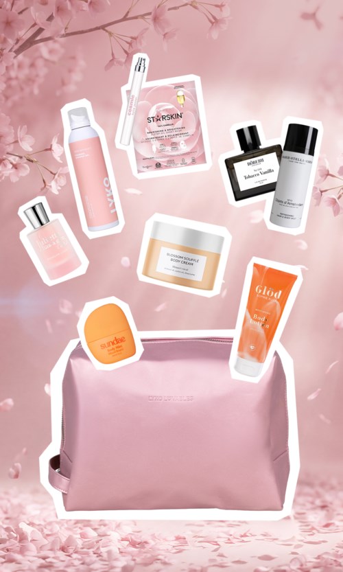 Schönheitsprodukte, eine rosa Tasche und Kirschblüten-Hintergrund in sanften Rosa-Tönen.