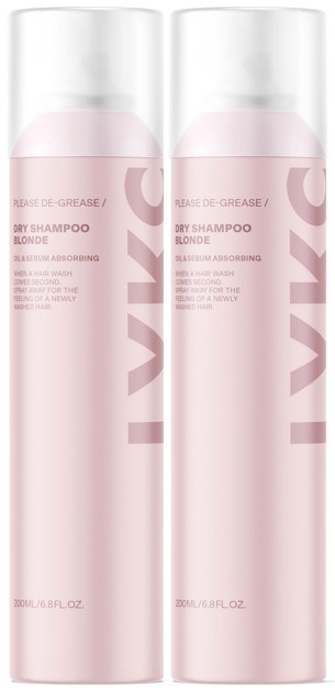 Twee roze flessen droogshampoo voor blond haar naast elkaar.