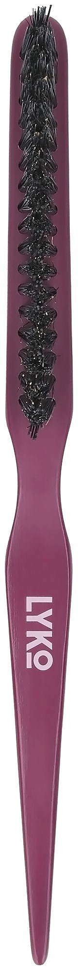 Een roze wimperborstel met zwarte haren en het woord "LIKE" erop.