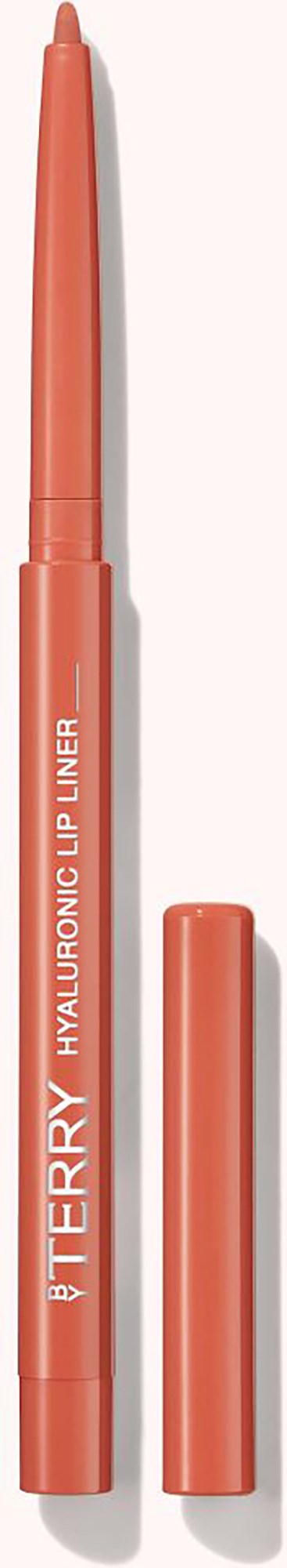 Korallinen huultenrajauskynä, jonka päällä on suojus ja jossa lukee 'BY TERRY HYALURONIC LIPLINER'.