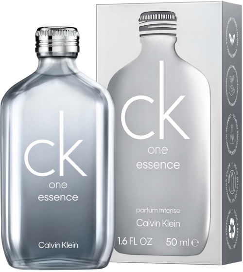 Een doorzichtige parfumfles en doos met witte en zilveren kleuren, gelabeld "ck one essence" door Calvin Klein.