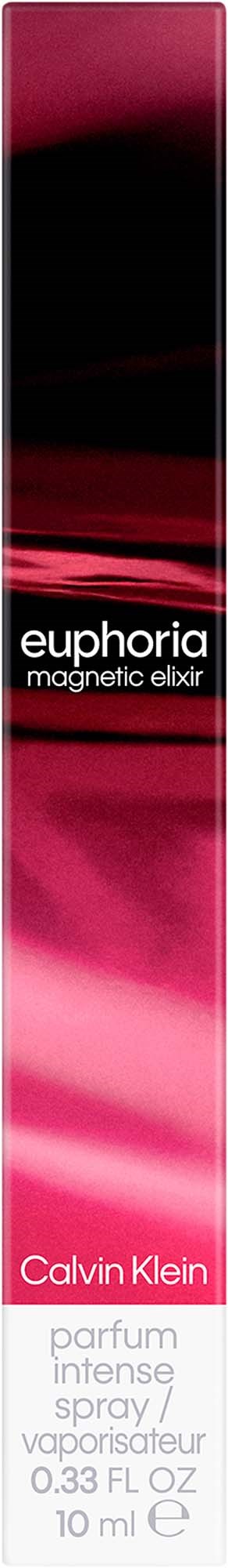 Een parfumdoos in rood, zwart en roze met de woorden euphoria en Calvin Klein. Het is een lange, slanke verpakking.
