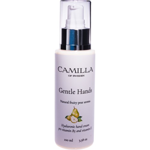 Eine weiße Flasche mit Pumpe, beschriftet 'Camilla of Sweden Gentle Hands' und Birnenbild.