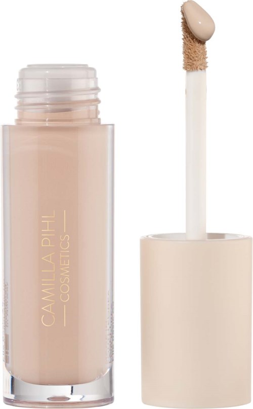 Een beige vloeibare foundation in een doorzichtige fles met applicator en dop.