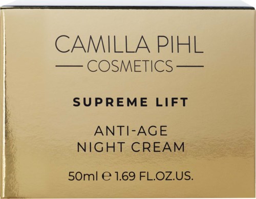 Een goudkleurige doos met tekst Camilla Pihl Cosmetics, Supreme Lift Anti-Age Nachtcrème, 50 ml.