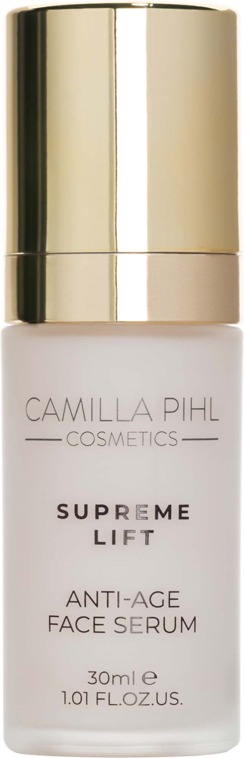 Een witte fles met gouden dop, labels Camilla Pihl Cosmetics Supreme Lift Anti-Age Face Serum, 30ml.