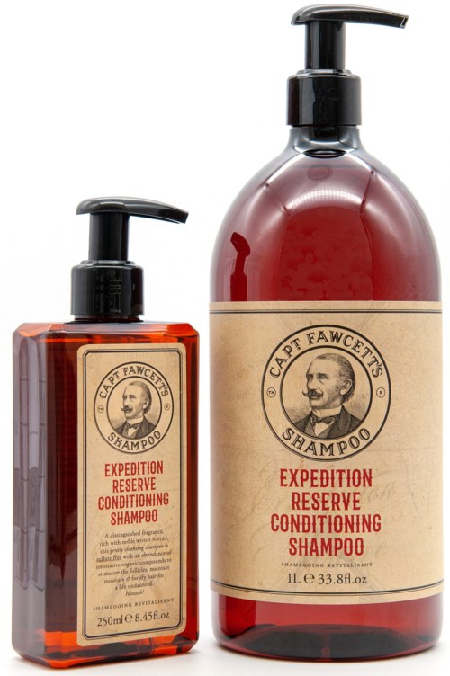Två hårvårdsflaskor märkta 'Expedition Reserve Conditioning Shampoo' med svarta pumplock, en mindre och en större.