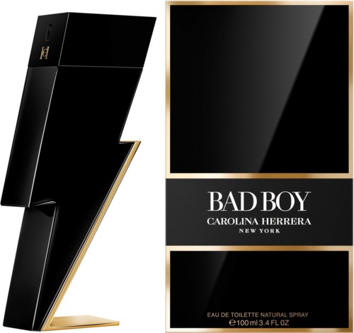 En svart parfymflaska formad som en blixt med guldkant bredvid en svart och gul box med titeln 'BAD BOY'.