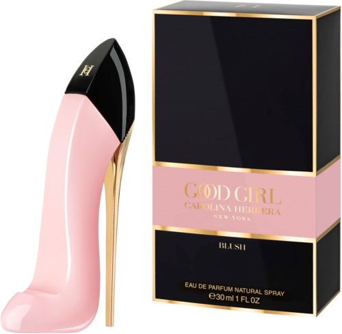 Een parfumfles in de vorm van een hoge hak schoen, roze met zwarte en gouden accenten, naast een bijpassend zwart en goud doos.
