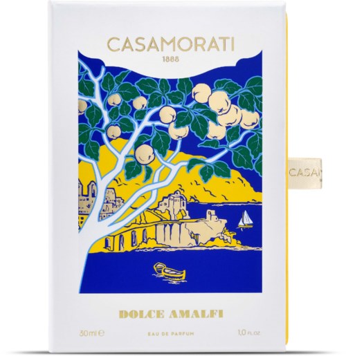 Witte doos met kleurrijk kunstwerk van een boom, gebouwen en een boot, gelabeld Casamorati, Dolce Amalfi, 30 ml parfum.