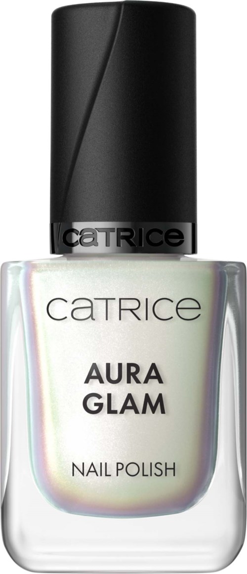 Een doorzichtige nagellakfles met zwart dop, gelabeld 'Catrice Aura Glam.'