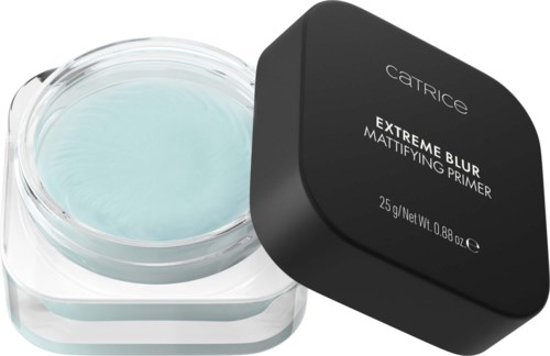 Catrice Extreme Blur Mattifying Primer in een ronde glazen container met zwarte deksel.