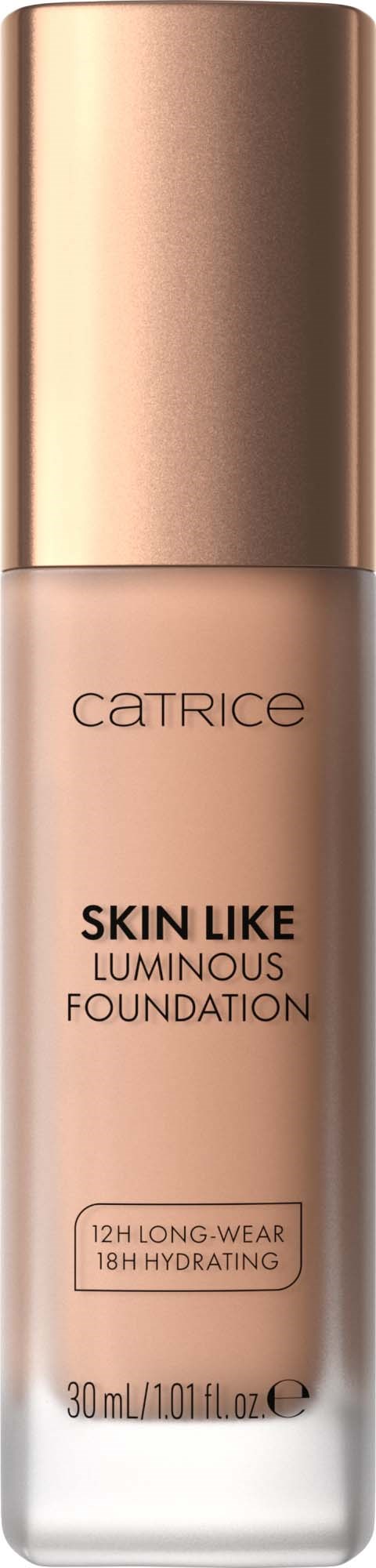 Glenflaske med Catrice Skin Like Luminous Foundation med gullokkel og etikett som viser langvarig og fuktighetsgivende egenskap.