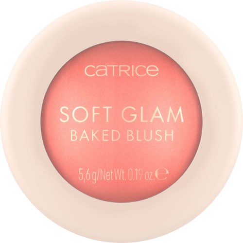Ett runt rougeförpackning med rosa nyans och vitt text, märkt "Catrice Soft Glam Baked Blush."