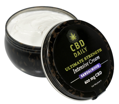 Ein schwarzer Behälter mit CBD-Creme, Kennzeichnung als intensive Stärke, Sandelbauduft, mit 600 mg CBD.