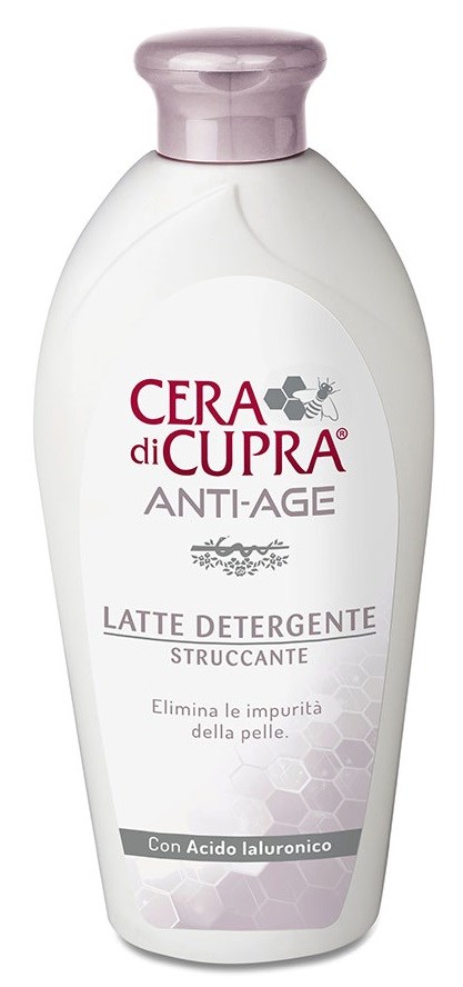 En vit flaska med rosa lock, märkt 'Cera di Cupra Anti-Age Latte Detergeante Struccante.'