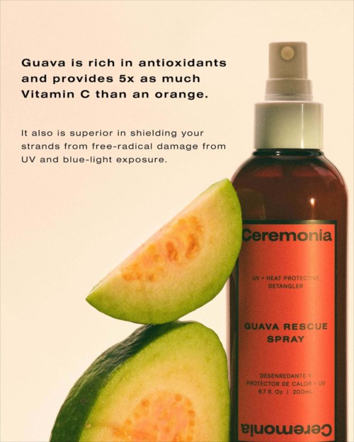 Teksti guavan antioksidanteista, C-vitamiinista ja ihon suojaamisesta, guava-kuvan ja suihkepullon kanssa.