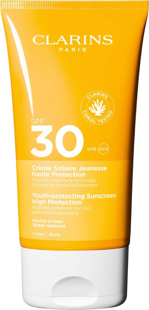 Een gele zonnebrandcrème tube met SPF 30 van Clarins, voor jeugd en huidbescherming.