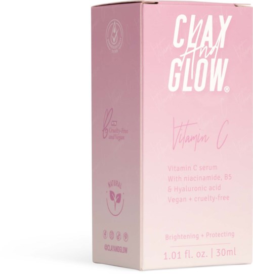 Bordo opakowanie z tekstem o serum z witaminą C, wegańskie i cruelty-free, chroni i rozjaśnia skórę, zawiera kwas hialuronowy.