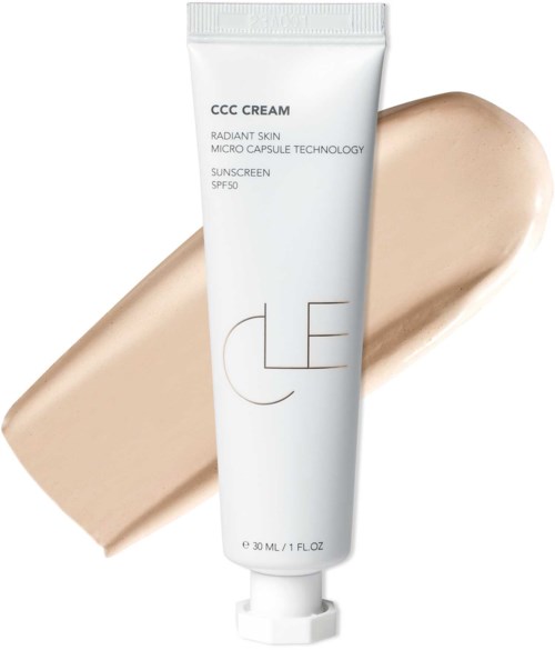 Een witte tube met crème en tekst, met een beige crème erachter, en vermeldt zonnebrand SPF50.