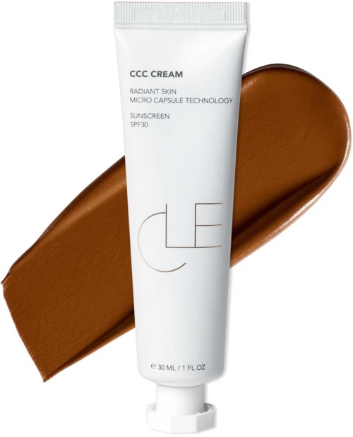 Witte tube met 'CCC Cream' en bruin product erachter, een huidverzorgingsproduct voor stralende huid.