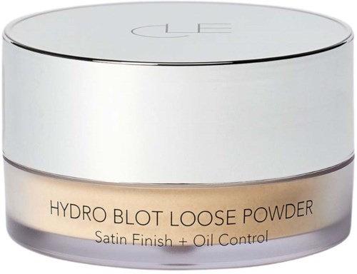 Cosmetica container met label "Hydro Blot Loose Powder" met satijnafwerking, oliecontrole en een strak, wit ontwerp.
