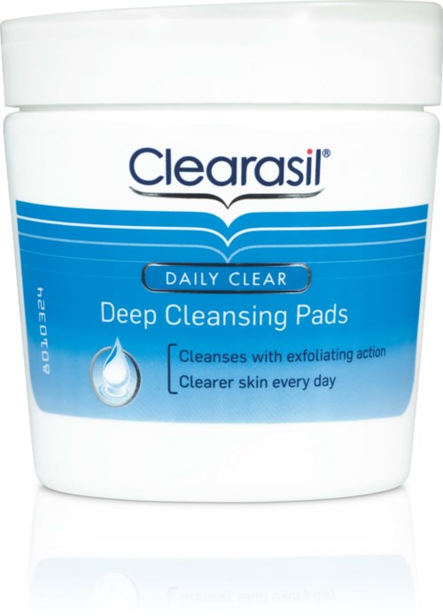 En vit behållare märkt Clearasil Deep Cleansing Pads, med blå vågdesign, för daglig användning och peeling.