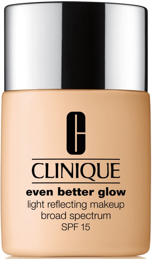 En beige foundationflaska med silverkork, märkt Clinique Even Better Glow SPF 15 för ljusreflekterande makeup.