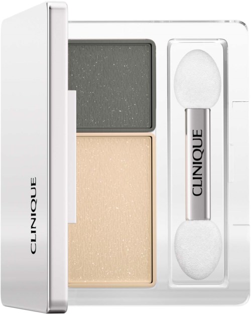 Compact met twee poeders, een sponsapplicator en 'Clinique'-logo op de verpakking.
