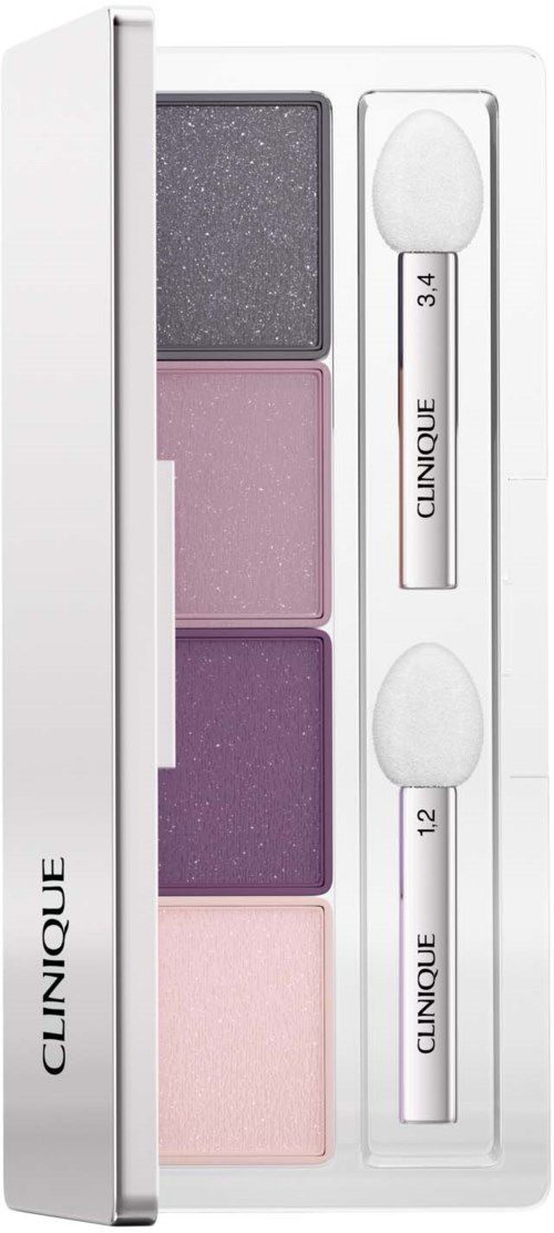 Clinique oogschaduwpalette met vier tinten: donkergrijs, lichtroze, paars, en lichtroze, met twee kleine applicators.