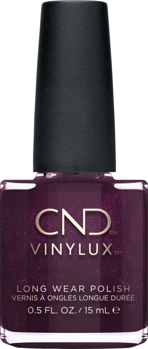 Eine Flasche dunkelvioletten Nagellack mit schwarzem Deckel, beschriftet 'CND VINYLUX' und 'Long Wear Polish'.