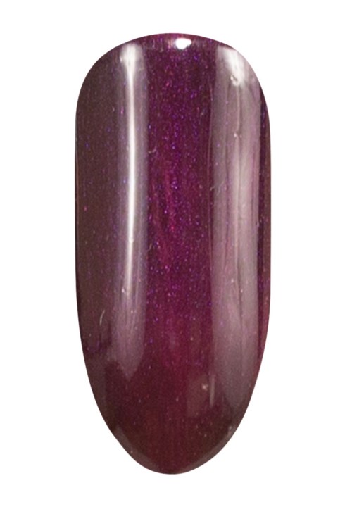 Ein langer, glänzender Nagel lackiert mit dunklem lila Glitternagellack. Insgesamt glatt und reflektierend.