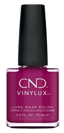 Eine Flasche leuchtend pinkfarbenen Nagellack mit schwarzem Deckel, beschriftet "CND Vinylux Long Wear Polish."