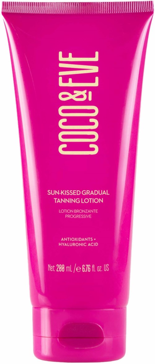En lys rosa tube med selvbruningskrem med gul tekst, inkludert merket Coco & Eve og produktdetaljer.