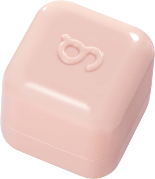 En lys rosa, kvadratisk deksel med avrundet topp og en liten logo på.