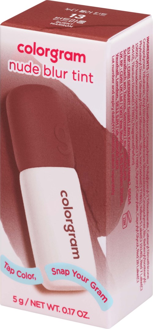 En sminkeproduktboks for nudelignende leppestift med rosa og hvite farger, viser en leppestift og merkedetaljer.