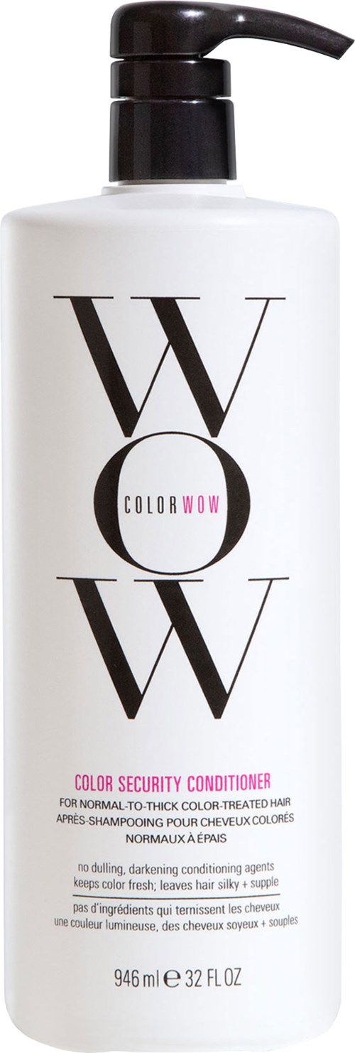 Een witte fles met zwarte pomp bevat WOW Color Security Conditioner voor behandeld haar, met tekst die de voordelen beschrijft.