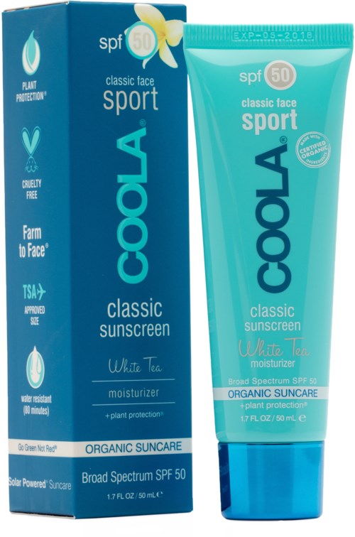 En tube og eske med COOLa sport solkreme med SPF 50, merket som økologisk, vannavstøtende og plantebasert.